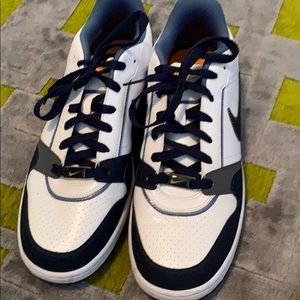 Nike one-off Men’s 11-11.5 athletic sneakers new